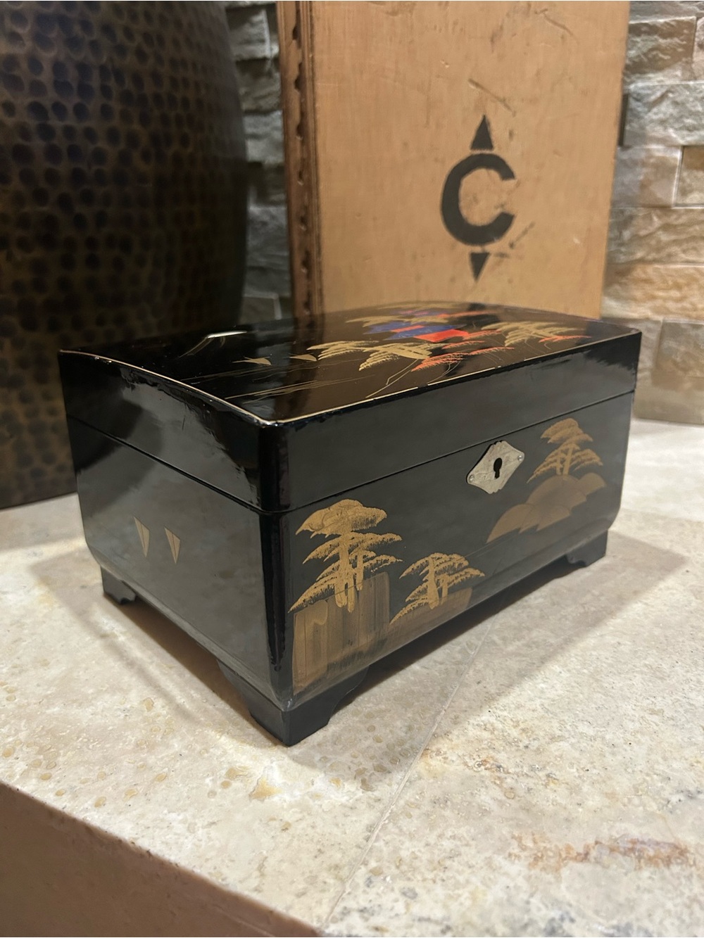 Vintage Black Lacquered Asian Musical Jewelry Box - Picture 4 of 16